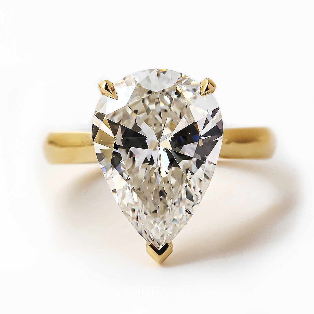 5.84 Carat Natural Diamond Solitaire Ritz Ring (GIA)
