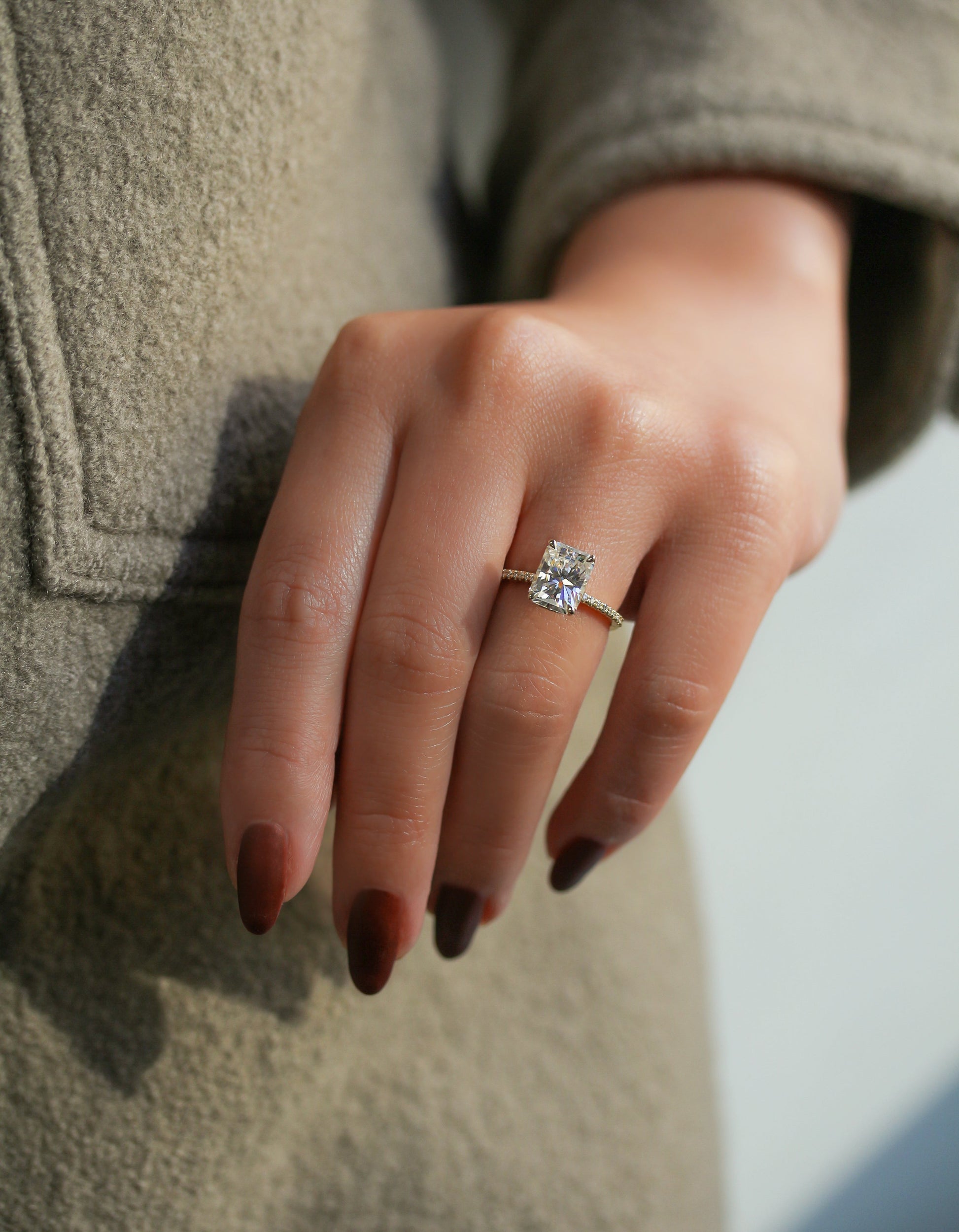 Kobelli Diamond Petite Engagement Ring