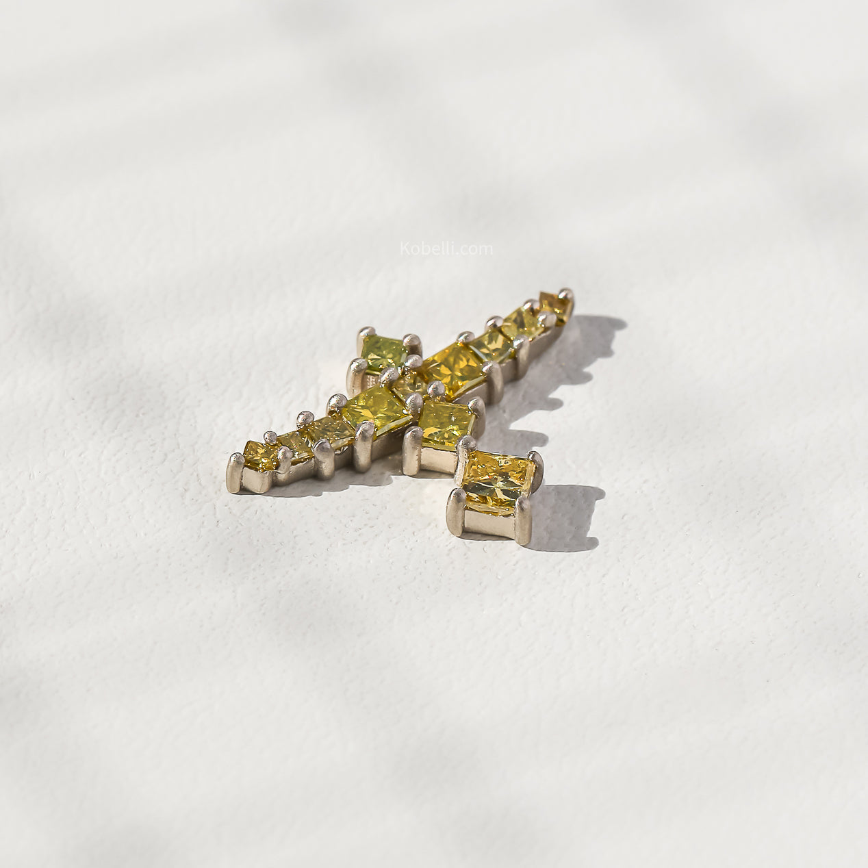 Kobelli Custom Tailored Diamond Pendant