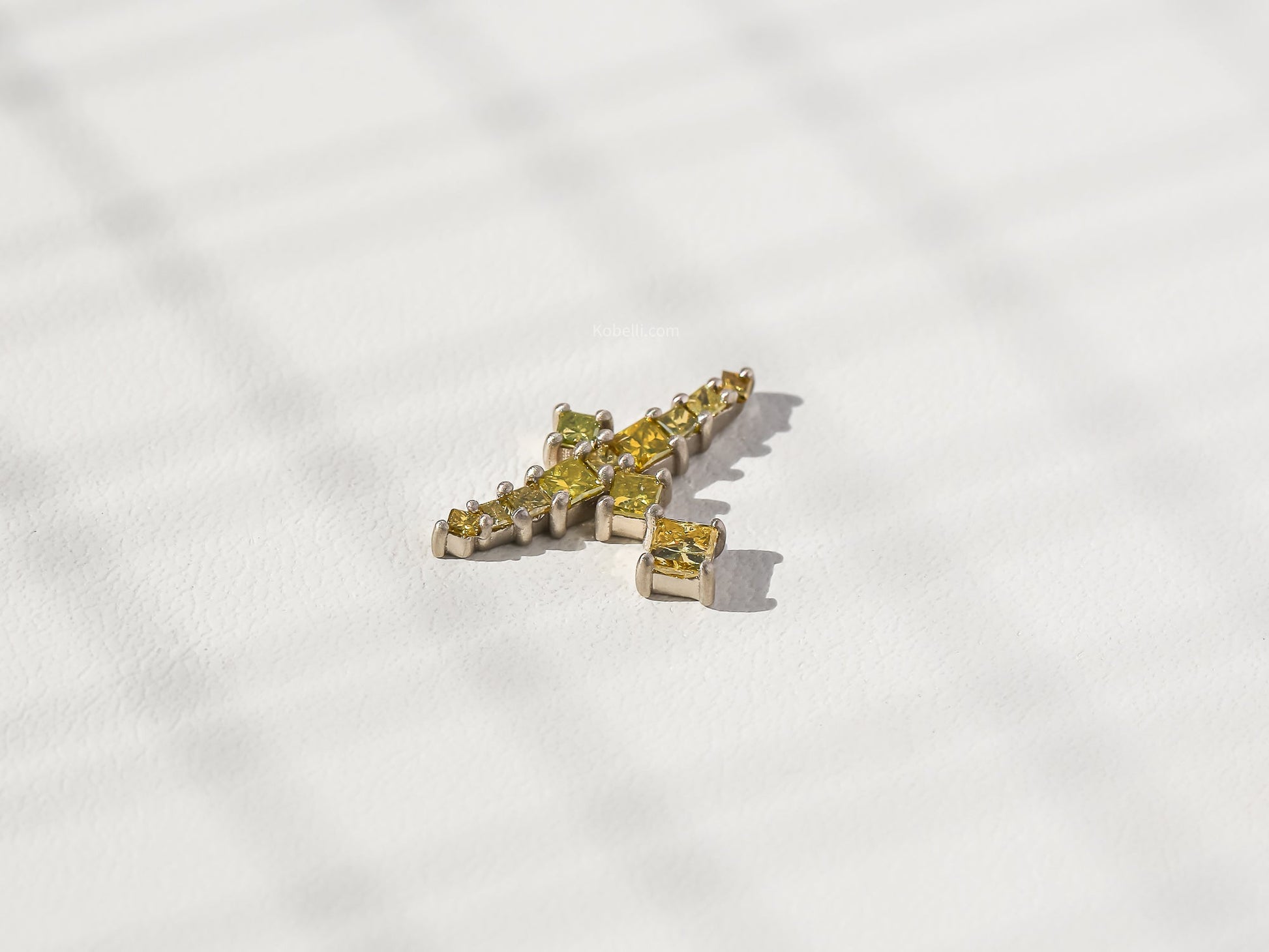 Kobelli Custom Tailored Diamond Pendant