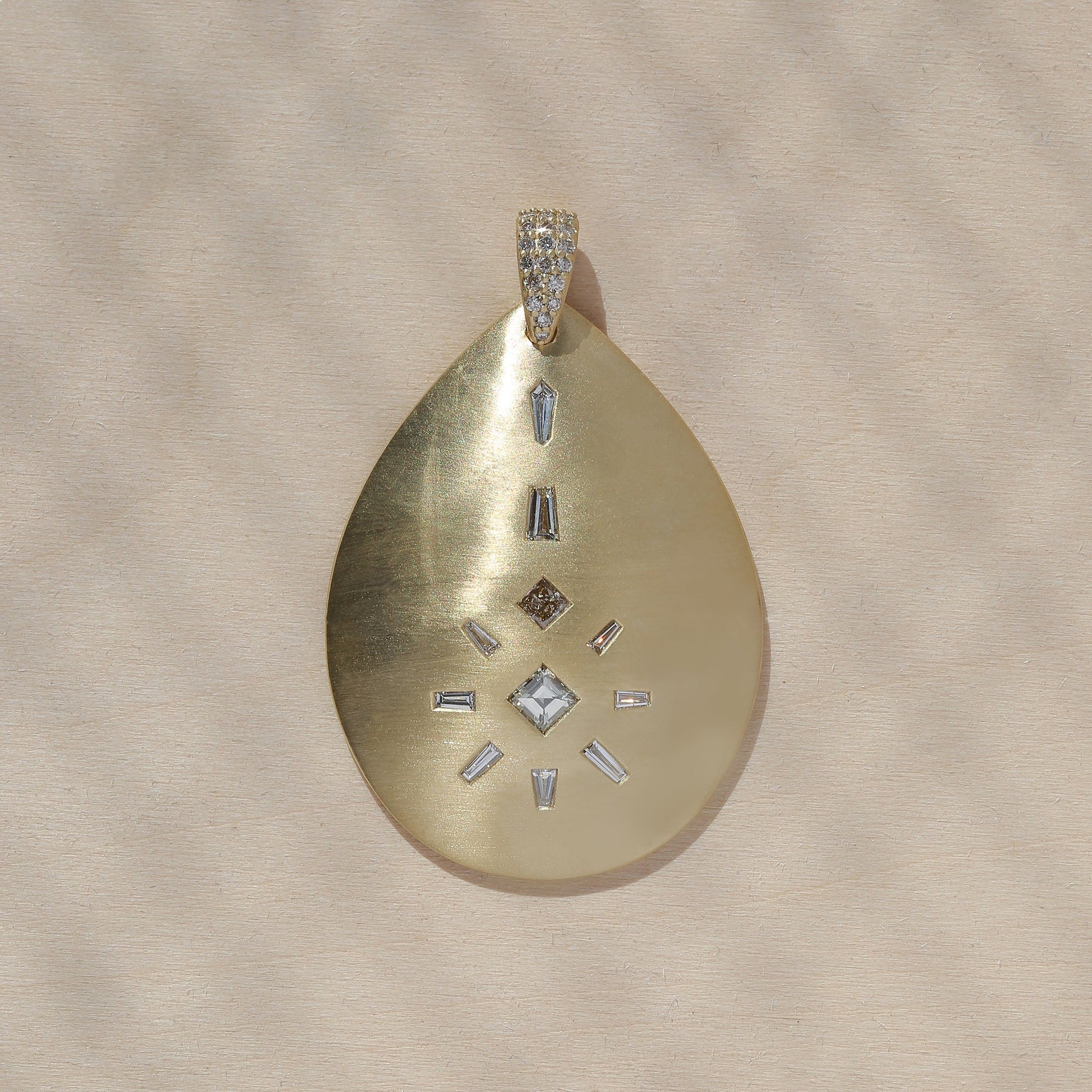 Kobelli Custom Tailored Diamond Pendant for Necklaces