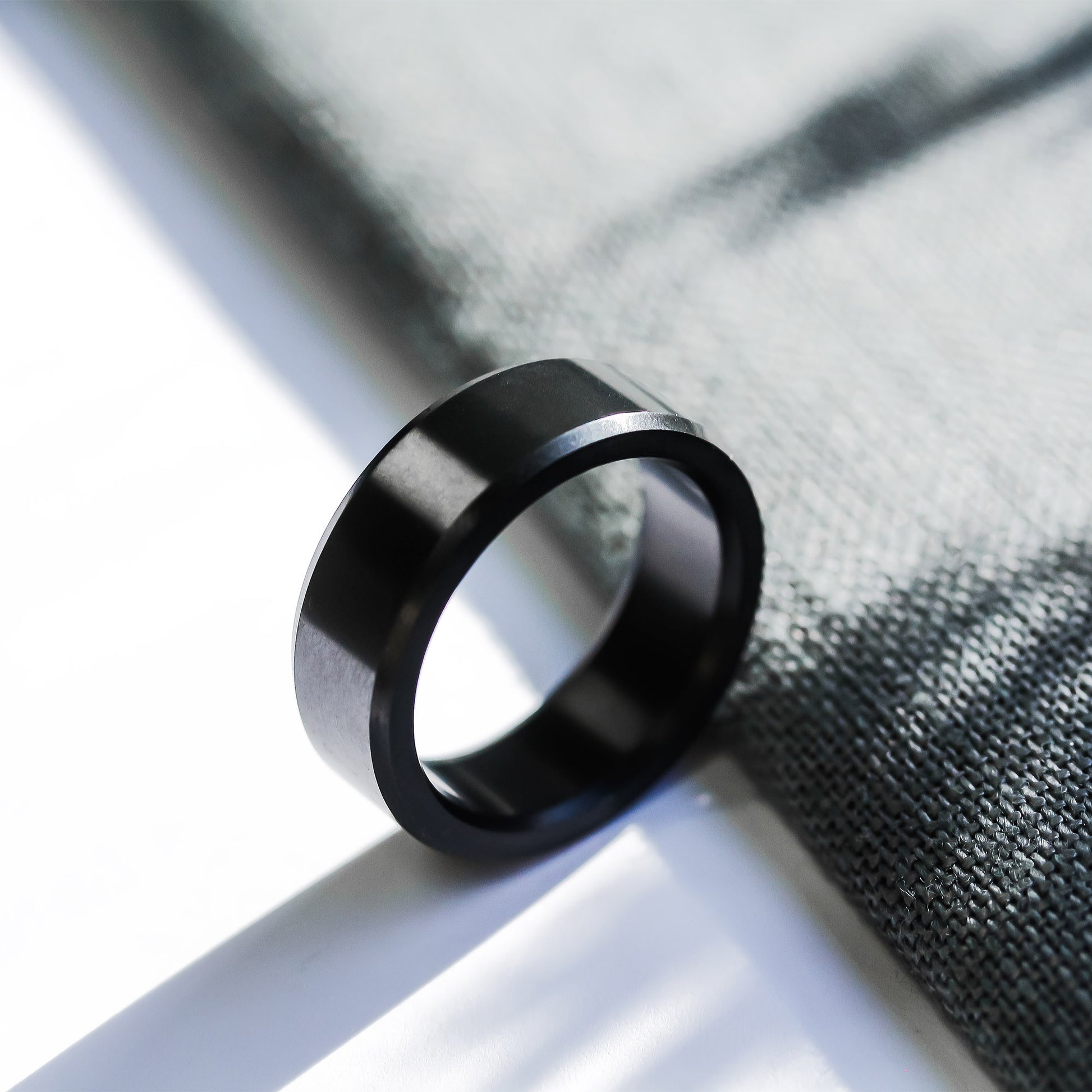 Elysium Solid Diamond Beveled Edge Polished Black Band 8mm