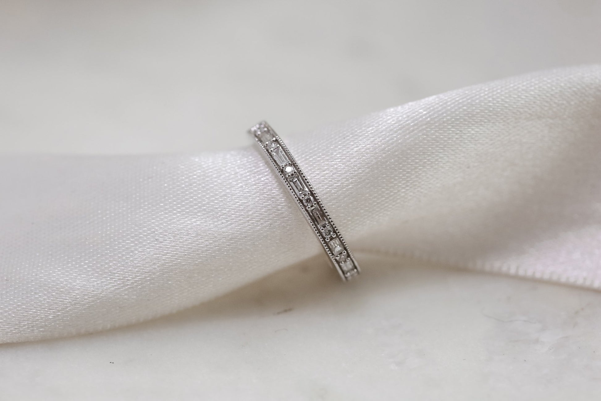 Kobelli Milgrain Alternating Round and Baguette Diamond Band