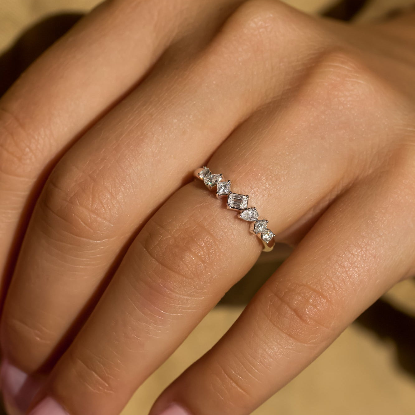 Kobelli Mixy Diagonal Diamond Row Band