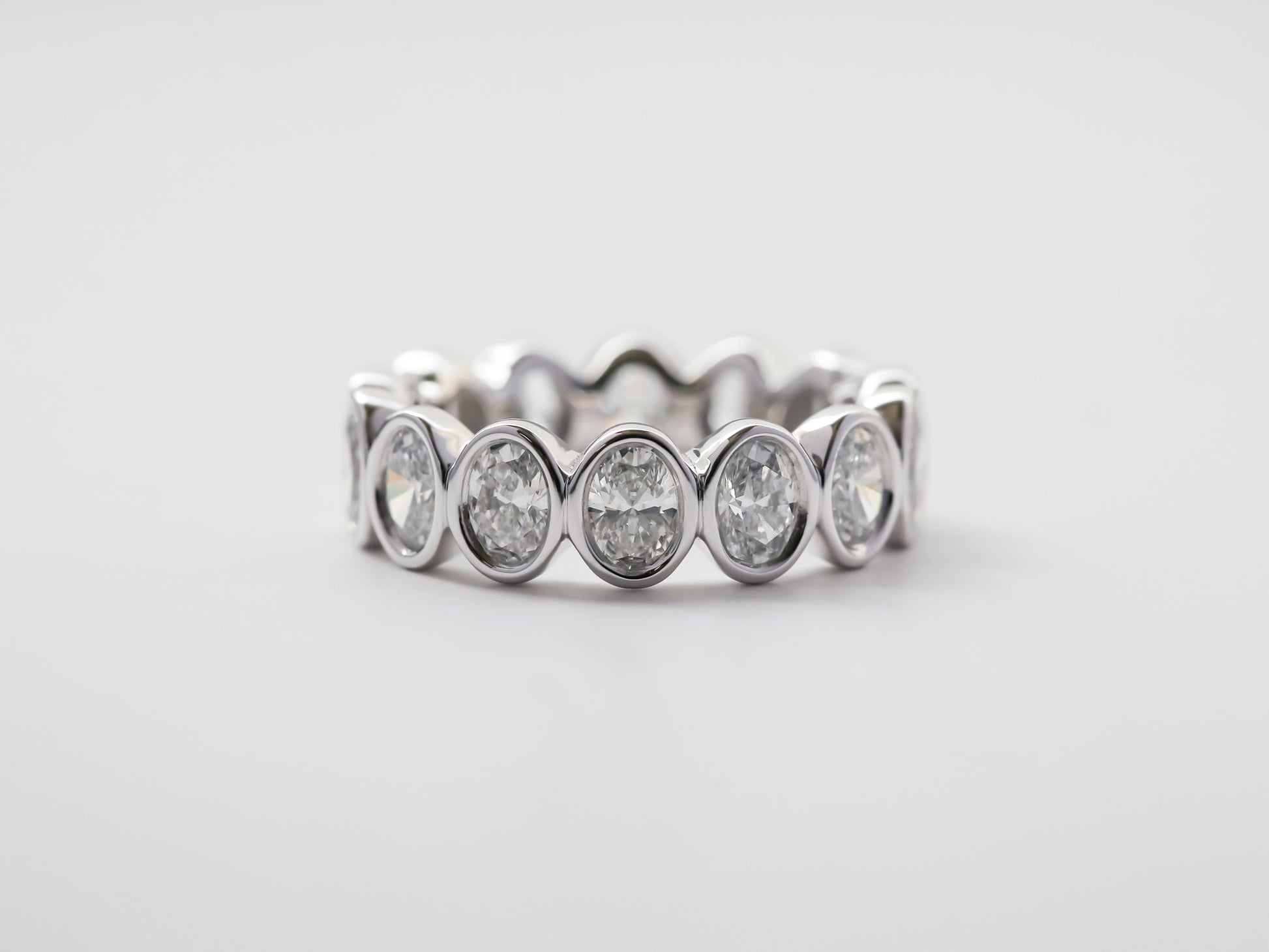 Kobelli Diamond Oval-cut Diamond Eternity Band