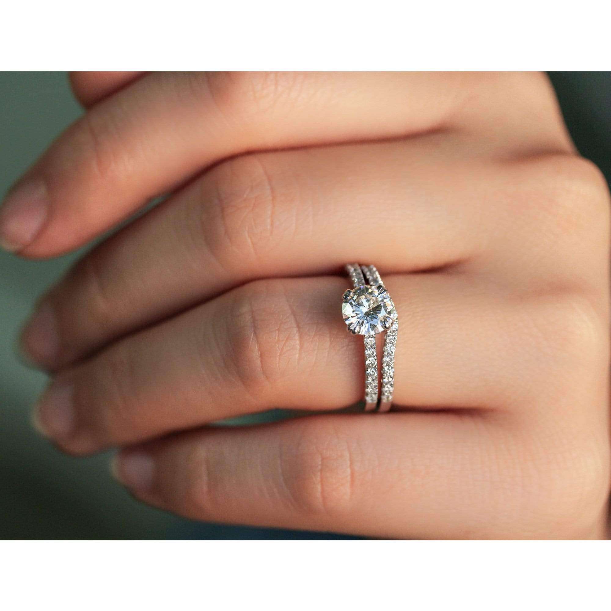 Kobelli Double-Prong 1ct Forever One Moissanite Bridal Set