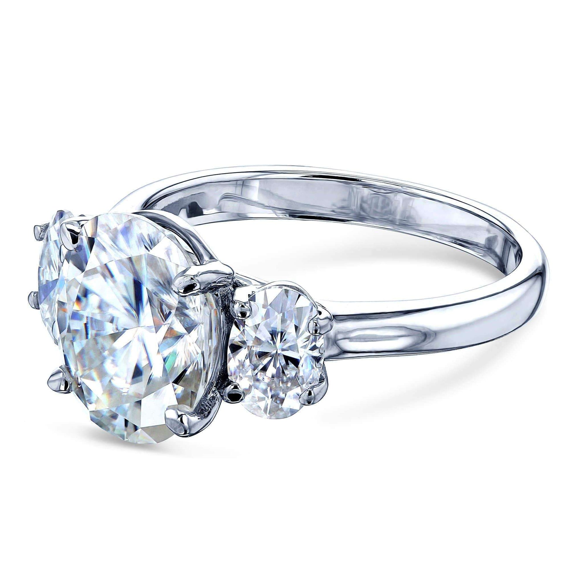 Kobelli The 3 Stone Trellis Oval Ring