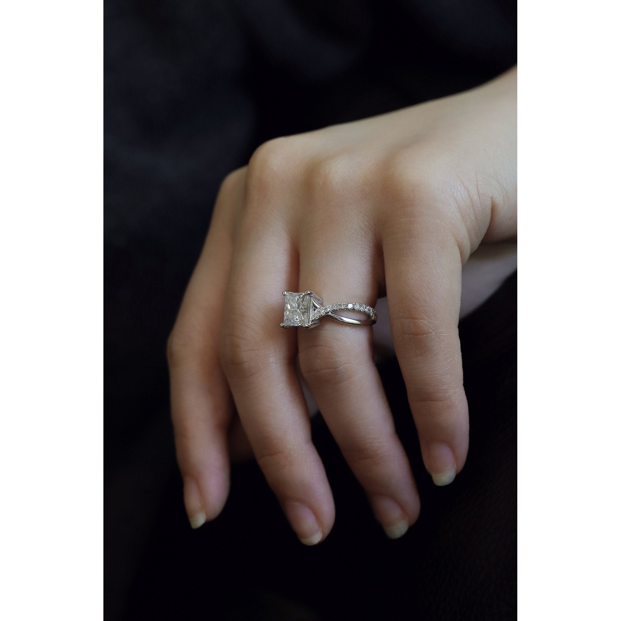 Kobelli 2 Carat Lab-grown Diamond Accented Ribbon Bypass Moissanite Engagement Ring