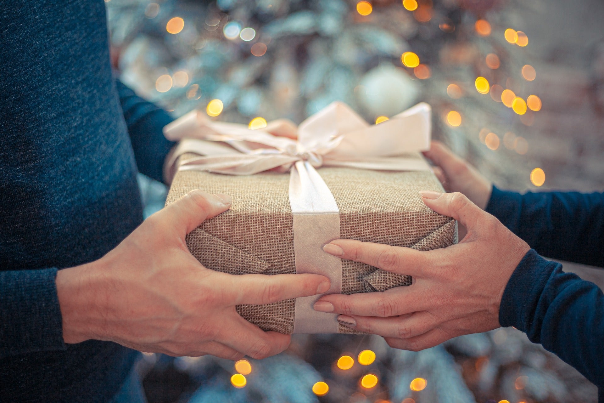 Jewelry Holiday Gift Guide for Him and Her