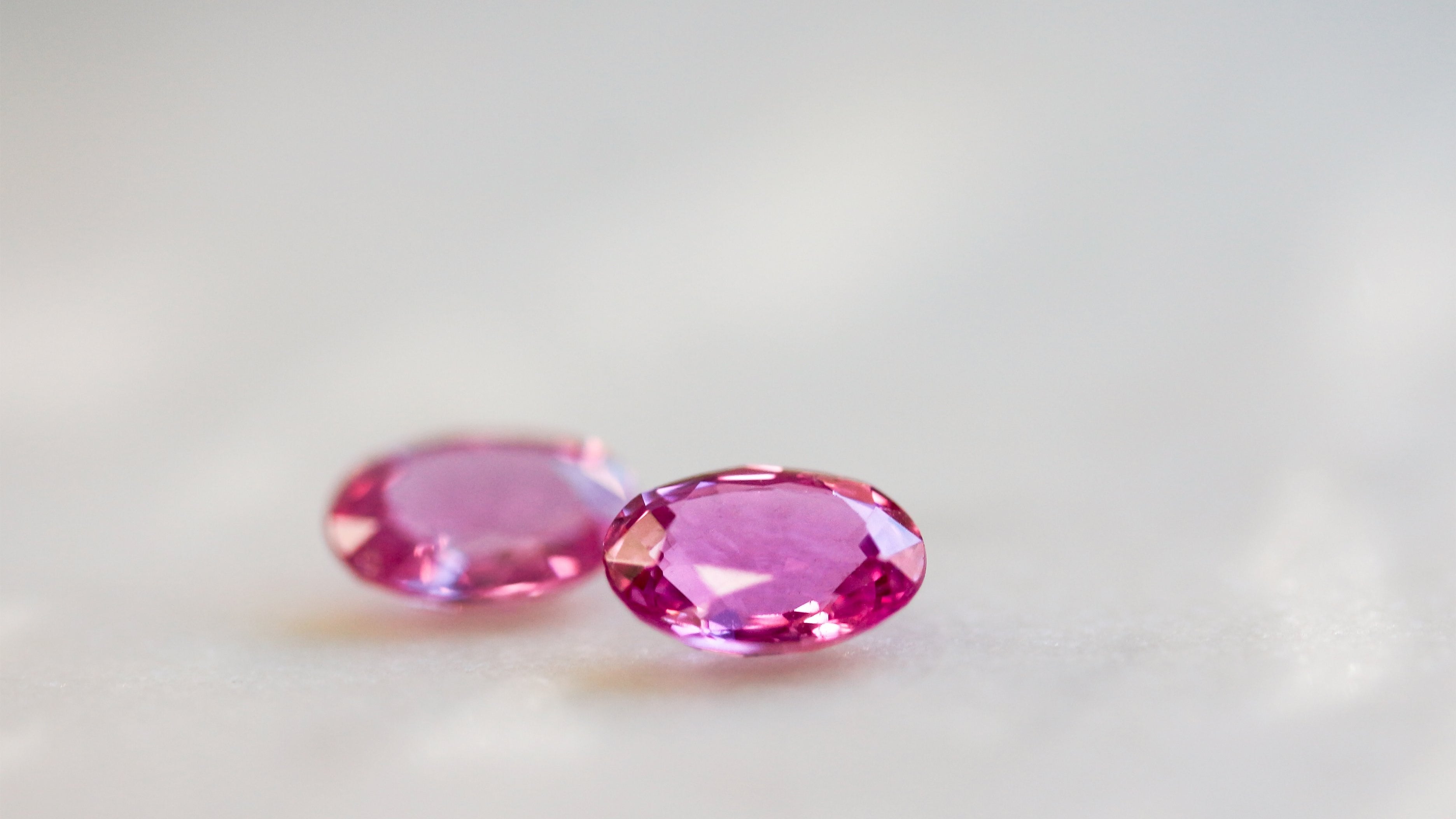 COLORED GEMSTONES 