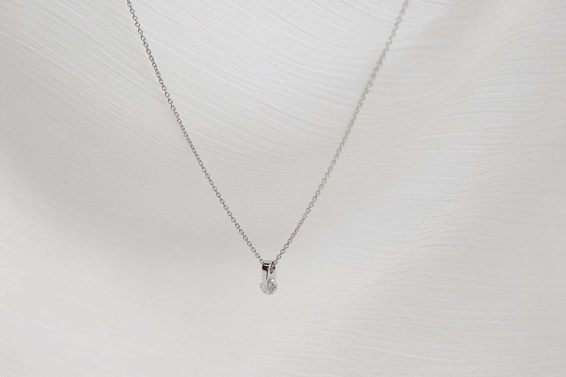 Solitaire Claw Necklace