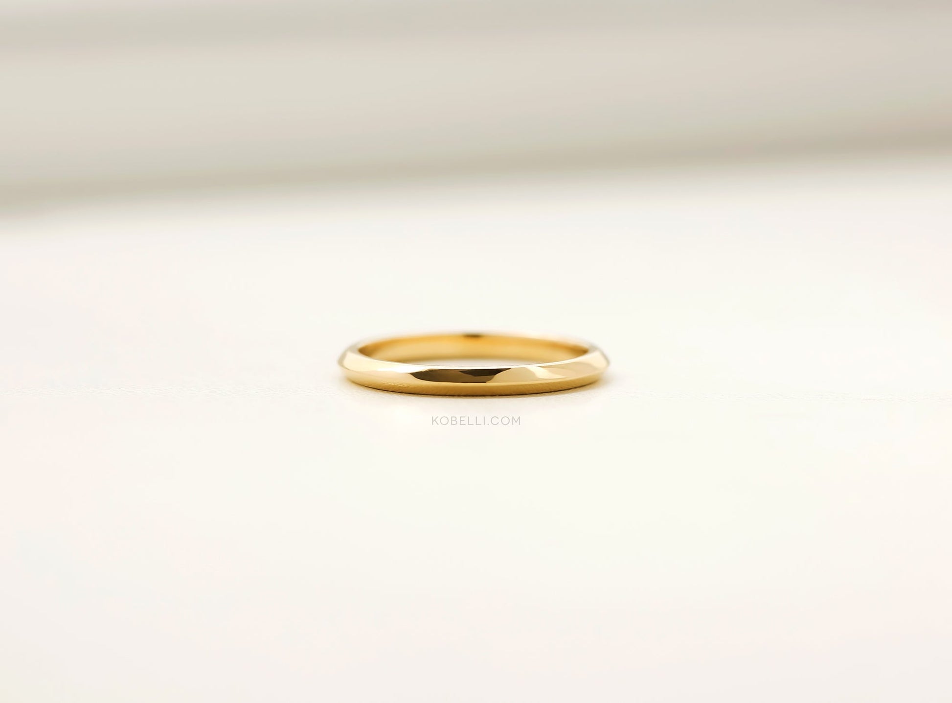 Kobelli Solid Gold Chevron Wedding Band - Hana Band