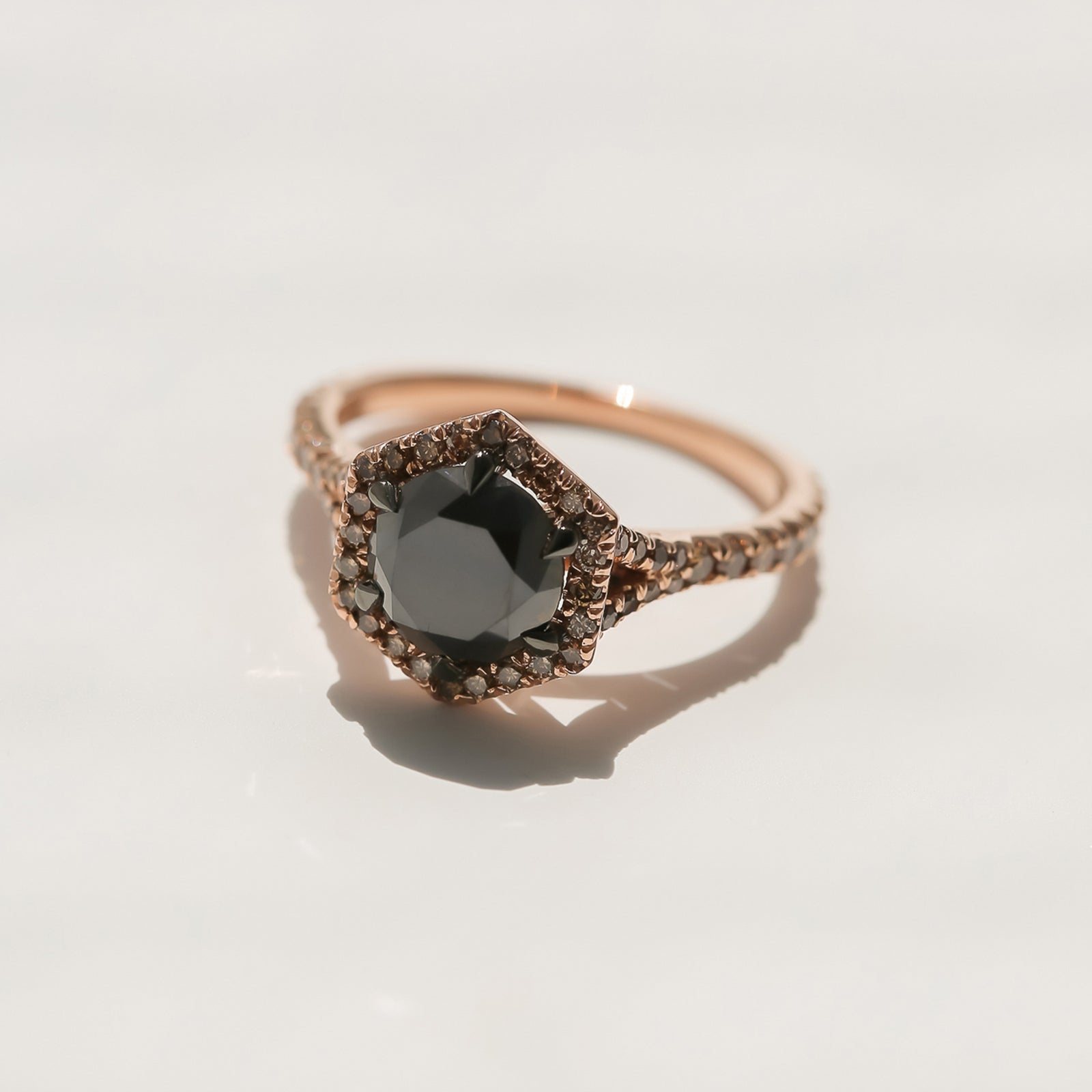 ブラックダイヤリング Amazon | 【プラスサイズリング】 ダイヤモンド0.2ct(22石