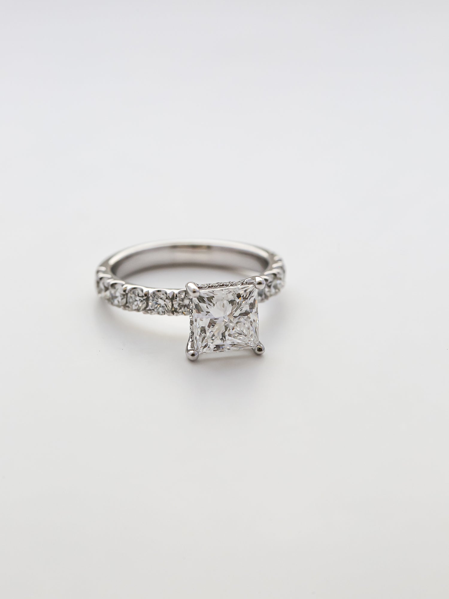 Lyon Ring
