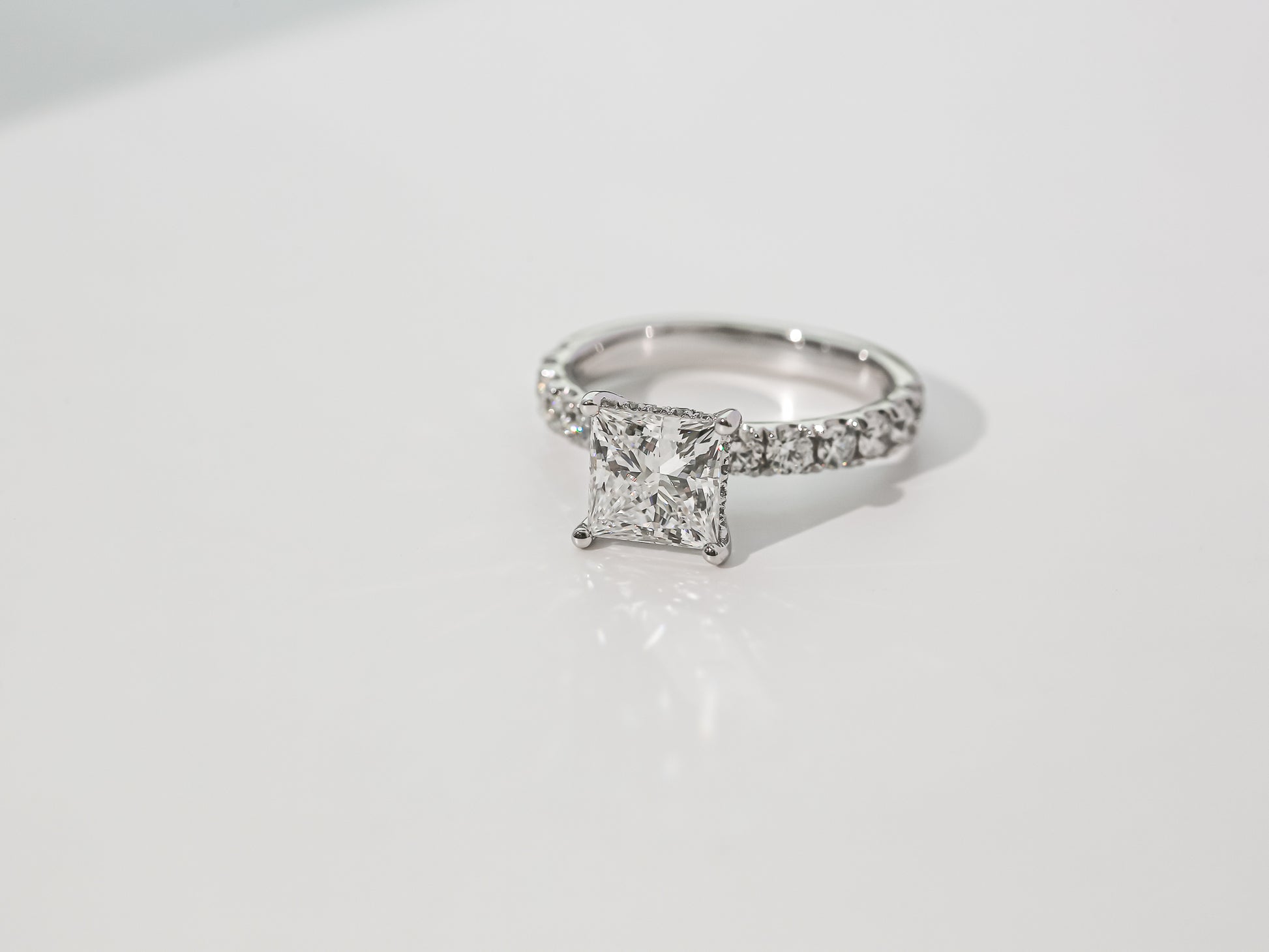 Lyon Ring