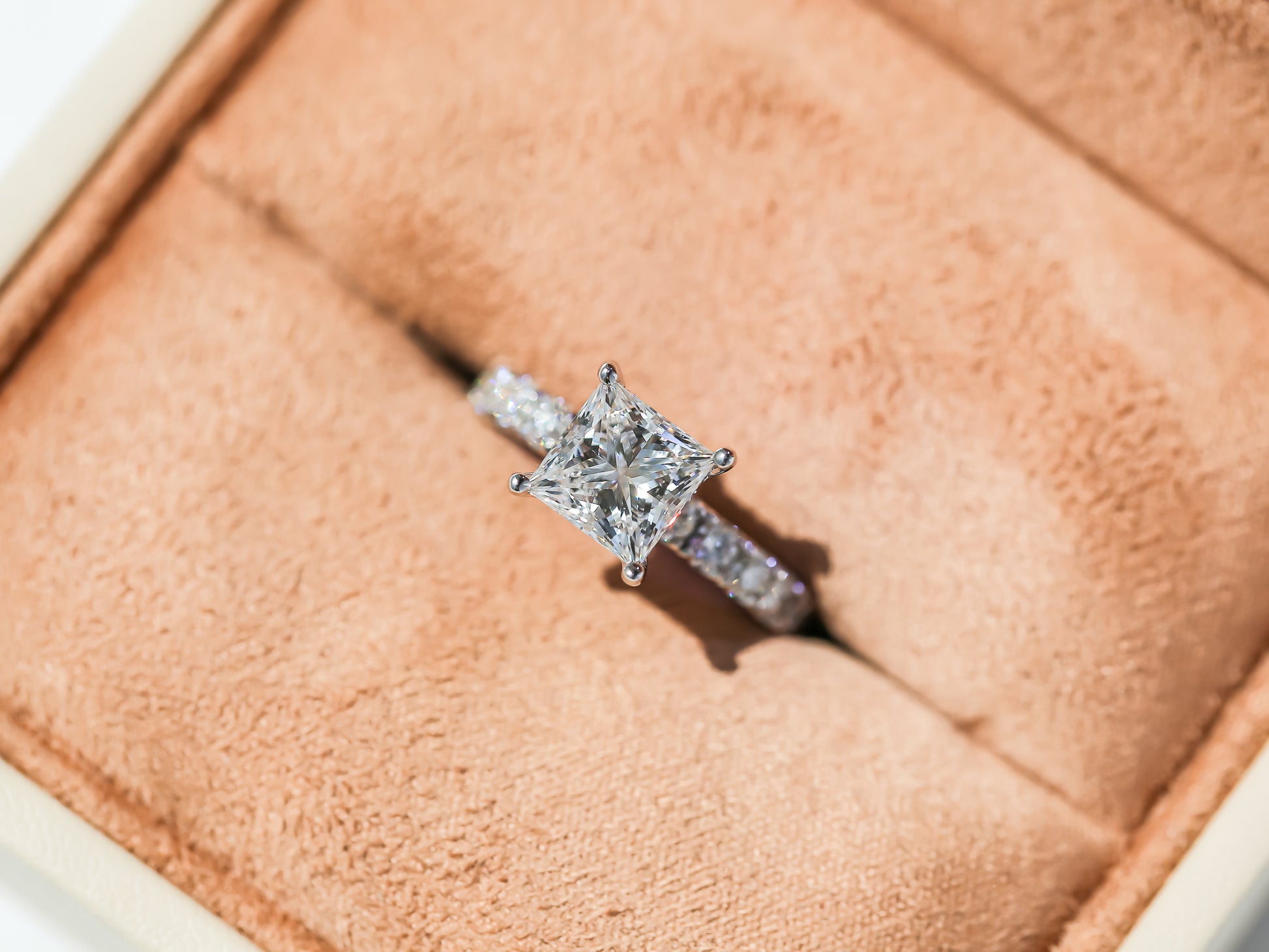 Lyon Ring