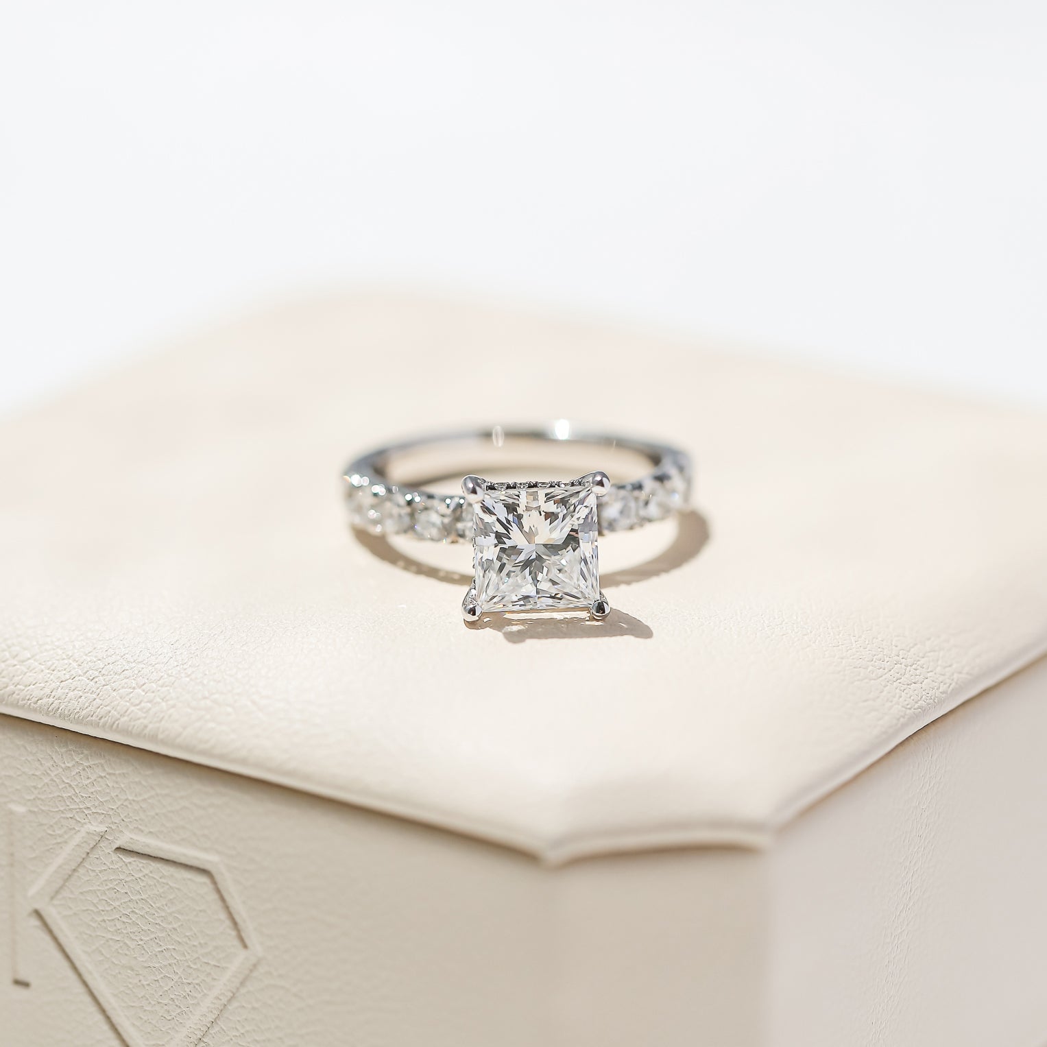 Lyon Ring