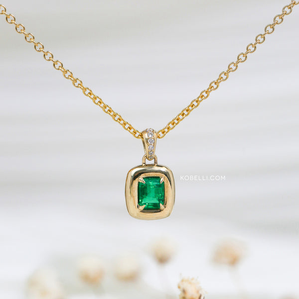 0.77 Carat Green Emerald Marshmallow Bezel Necklace