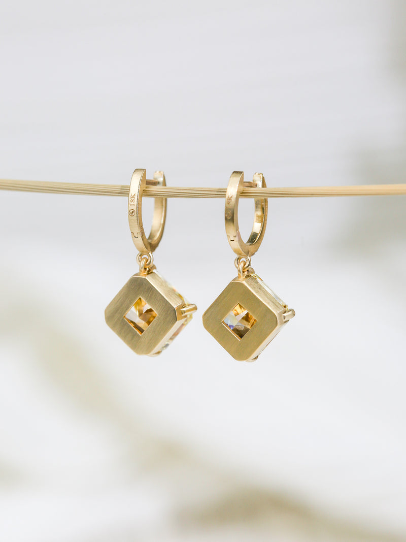 Fancy Yellow Diamond Rhombus Gold Earrings