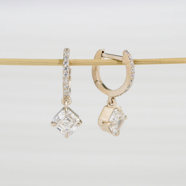 Asscher Rhombus Ivory Gold Earrings