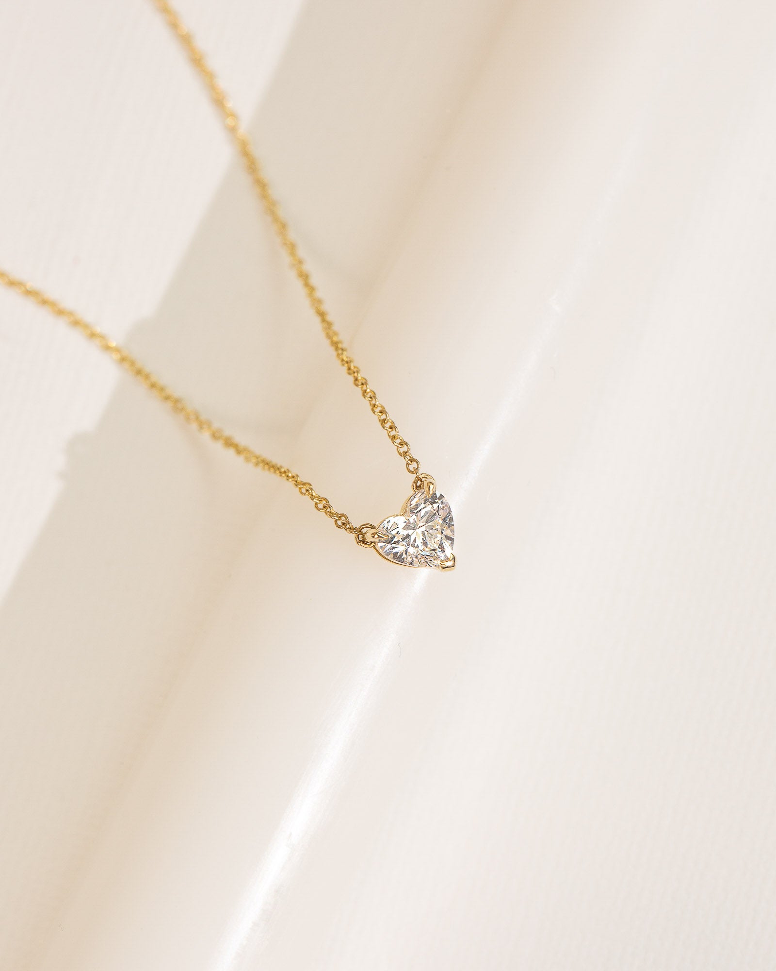 simple and refined diamond fashion