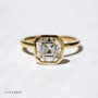 Asscher diamond bezel-set in yellow gold - 2.75 carat center