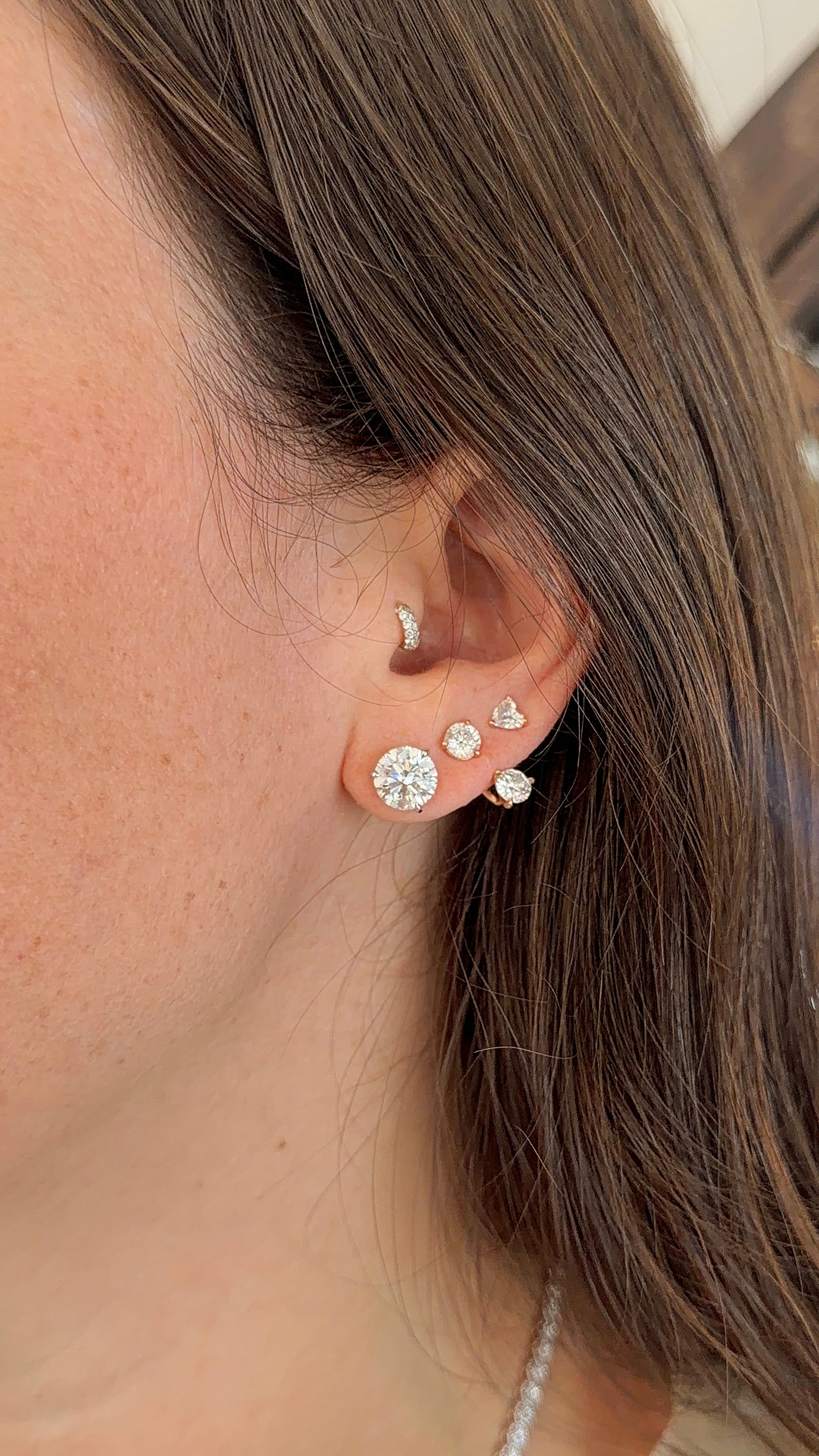 3-Prong Studs - 2 Carat Earring (Comes in a Pair, i.e. 4 Carat Total Weight Option)