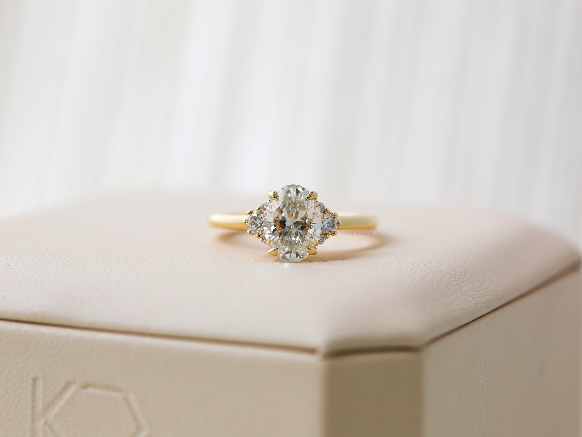 Kobelli Oval Diamond Side Cluster Ethical & Sustainable Ring