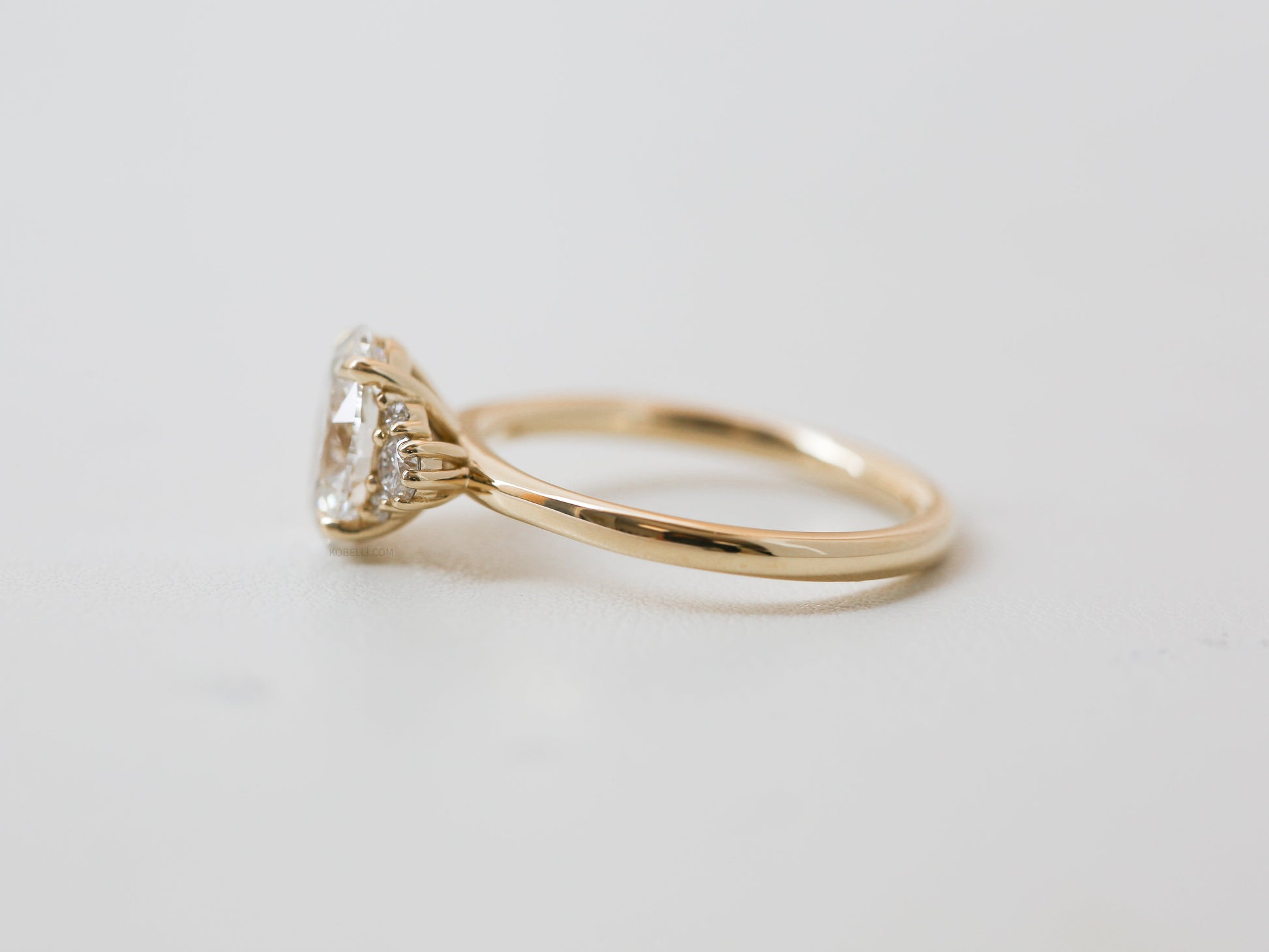 Kobelli Oval Diamond Side Cluster Ethical & Sustainable Ring