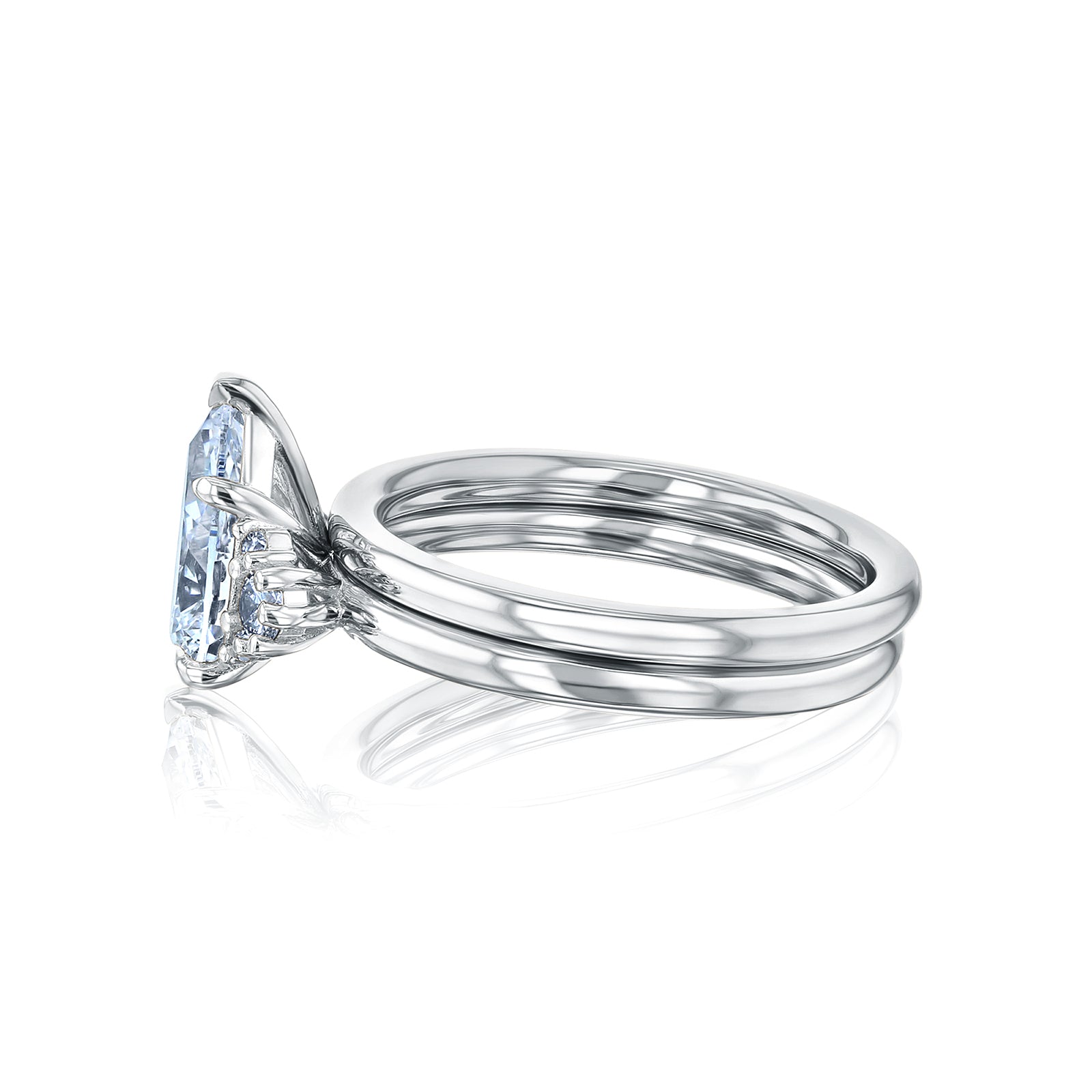 side angle in white gold