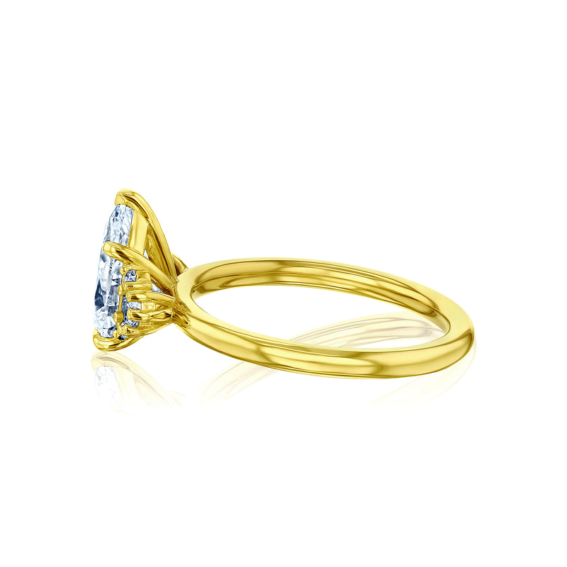 side angle in yellow gold