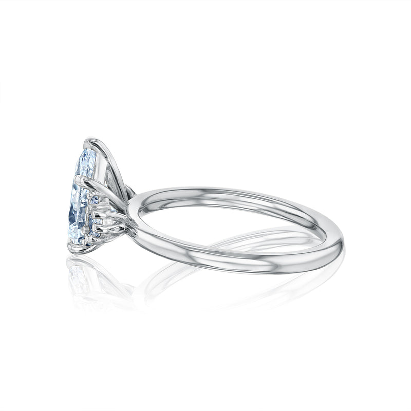 side angle in white gold