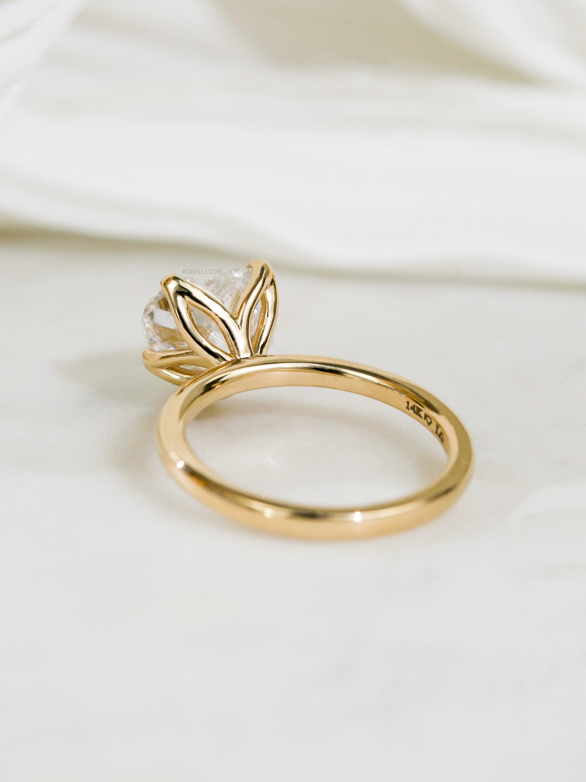 3 Carat Lab Grown Diamond Solitaire Plain Comfort Band Clover Ring