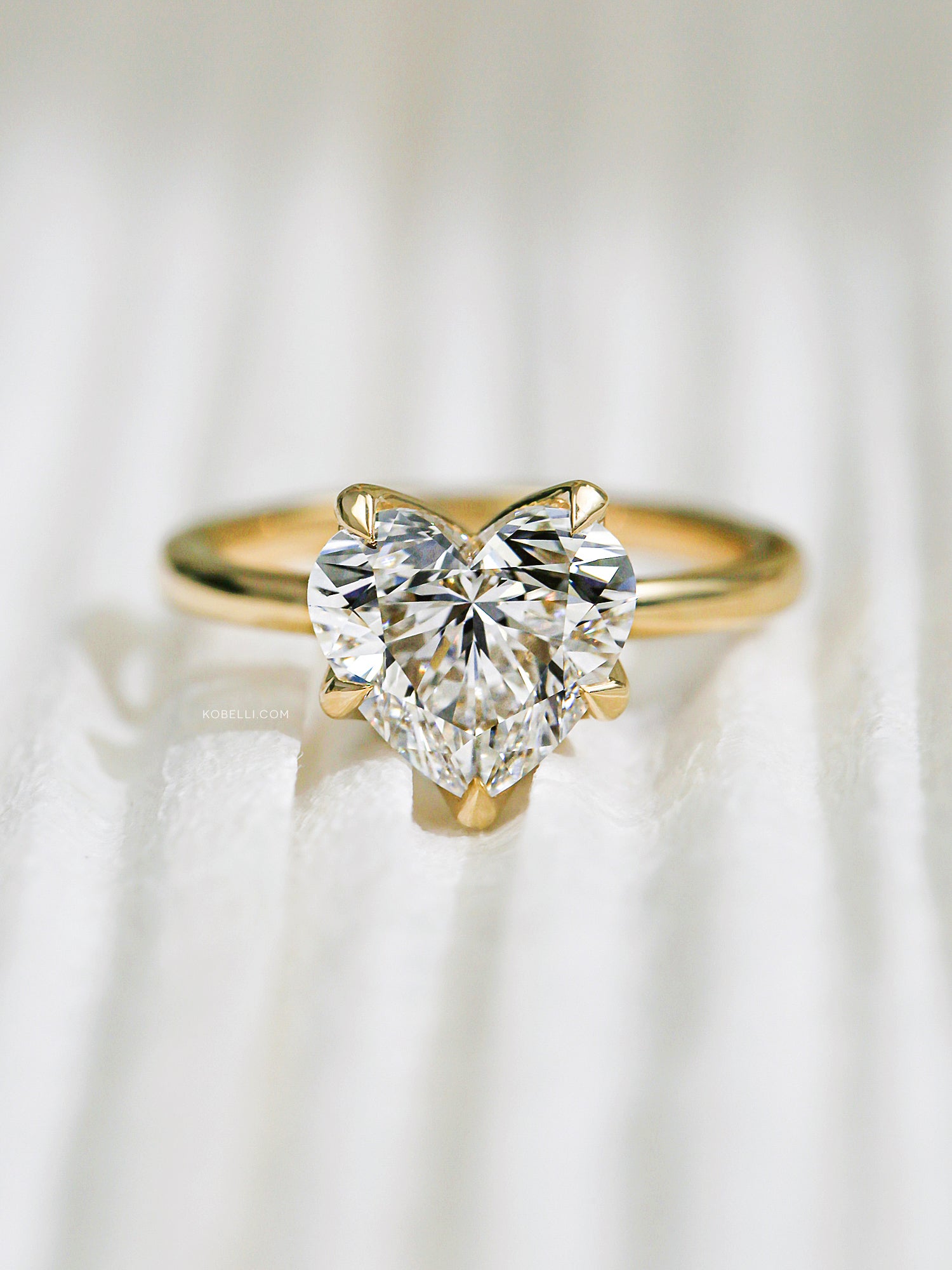 3 Carat Lab Grown Diamond Solitaire Plain Comfort Band Clover Ring