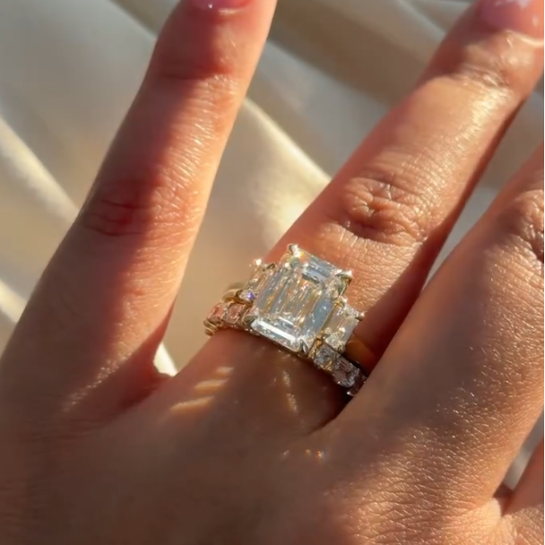 Kobelli Esma Bridal Set in Yellow Gold on a hand as seen on Instagram
