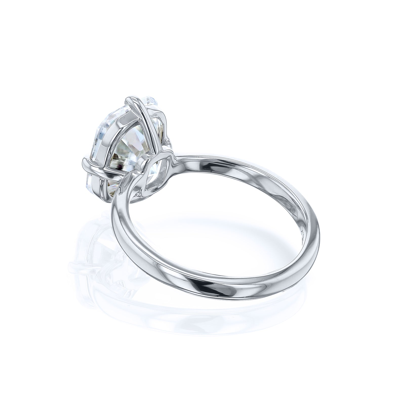 Old Mine Lab Grown Diamond Plain Band Candlelight Ring