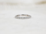 Classic style in 14k White Gold