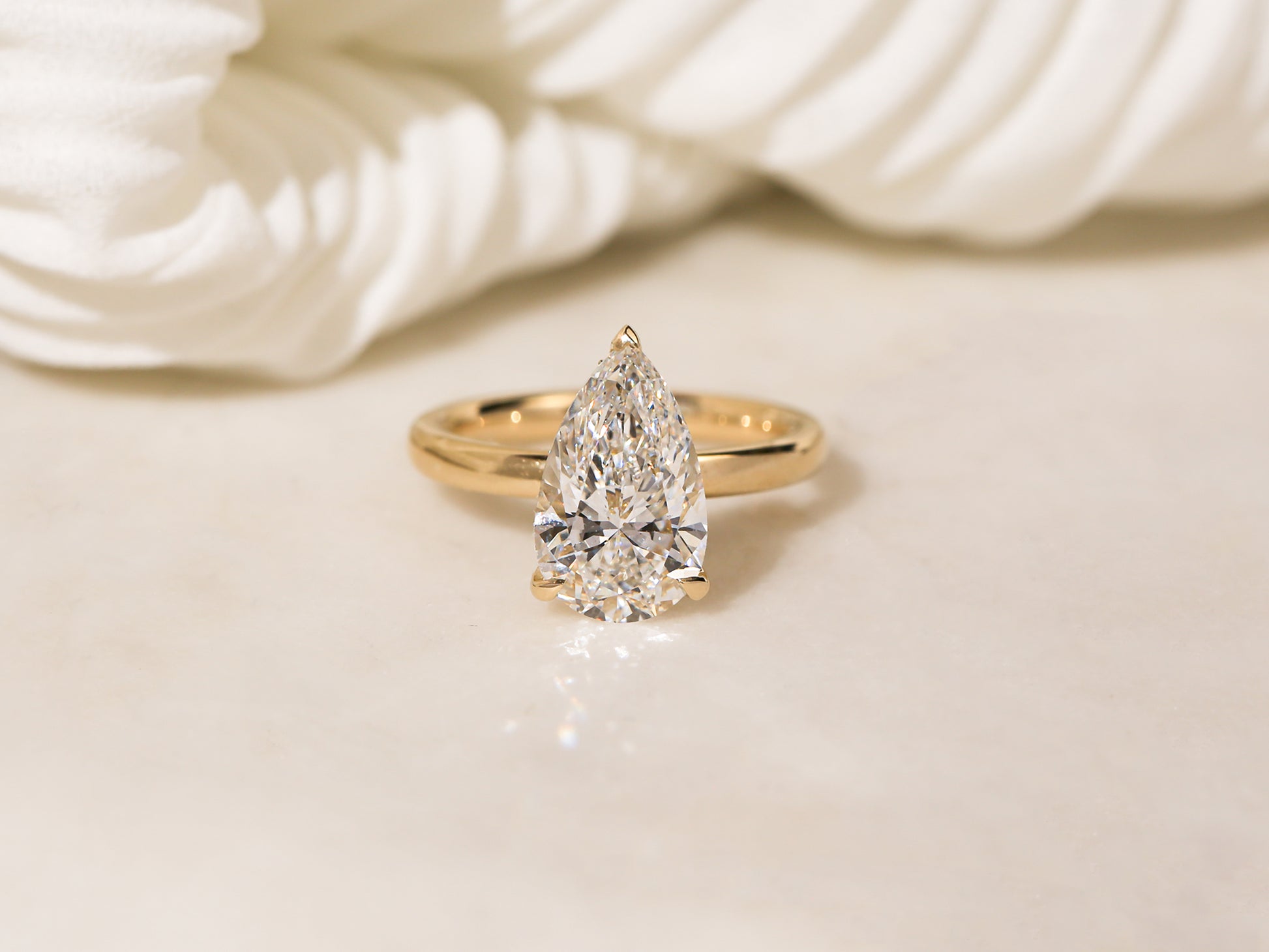 Pear teardrop shaped diamond