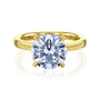 A closer look in yellow gold