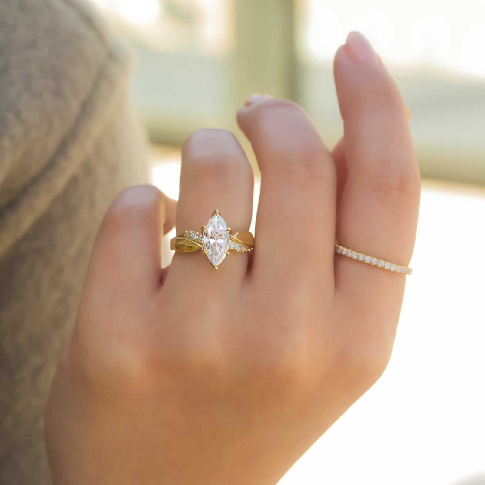 1.9 Carat 6-Prong Tulip Crane Ring