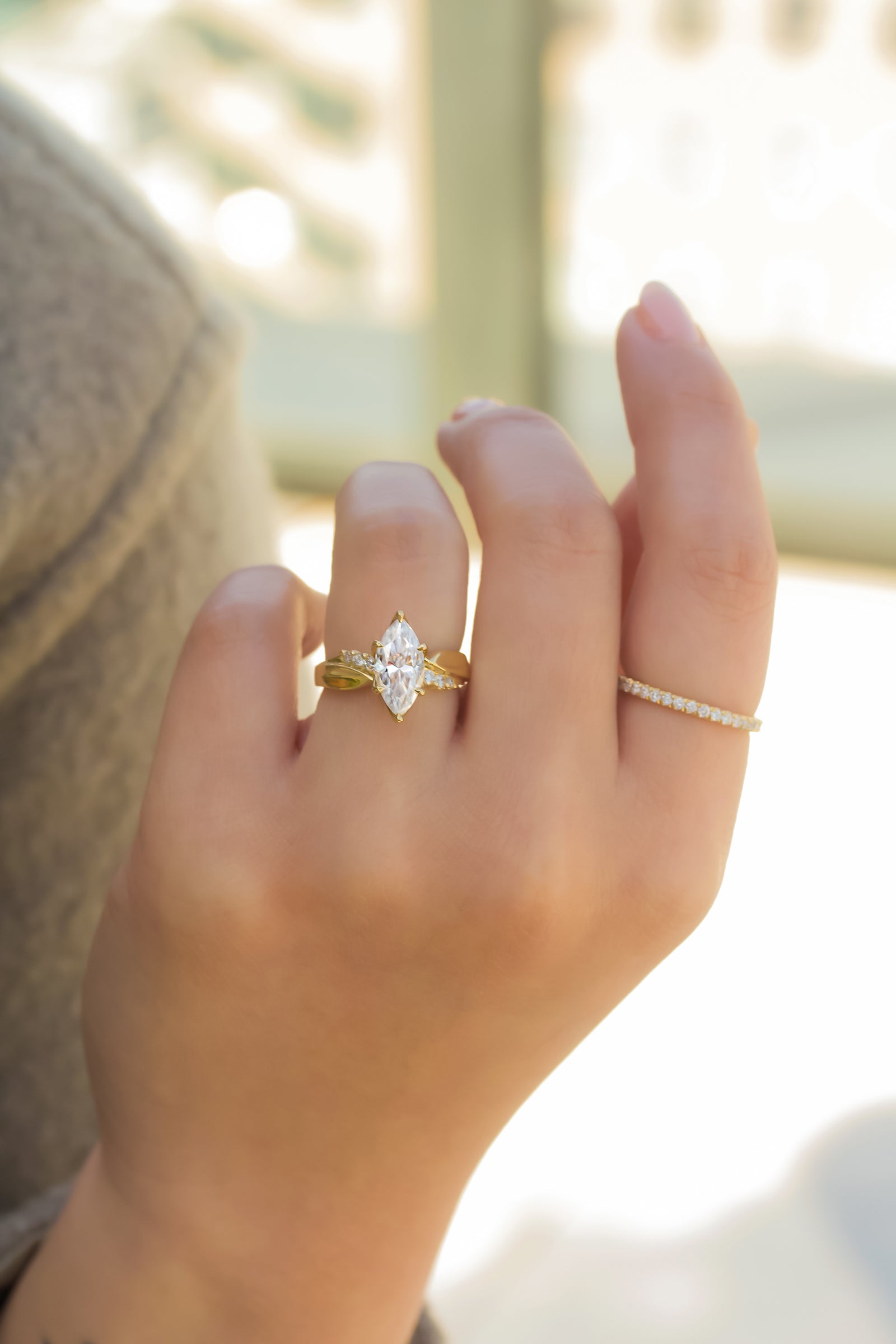 1.9 Carat 6-Prong Tulip Crane Ring