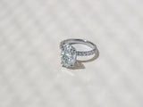 Kobelli großer ovaler Diamant-Halo-Verlobungsring, ethisch und nachhaltig