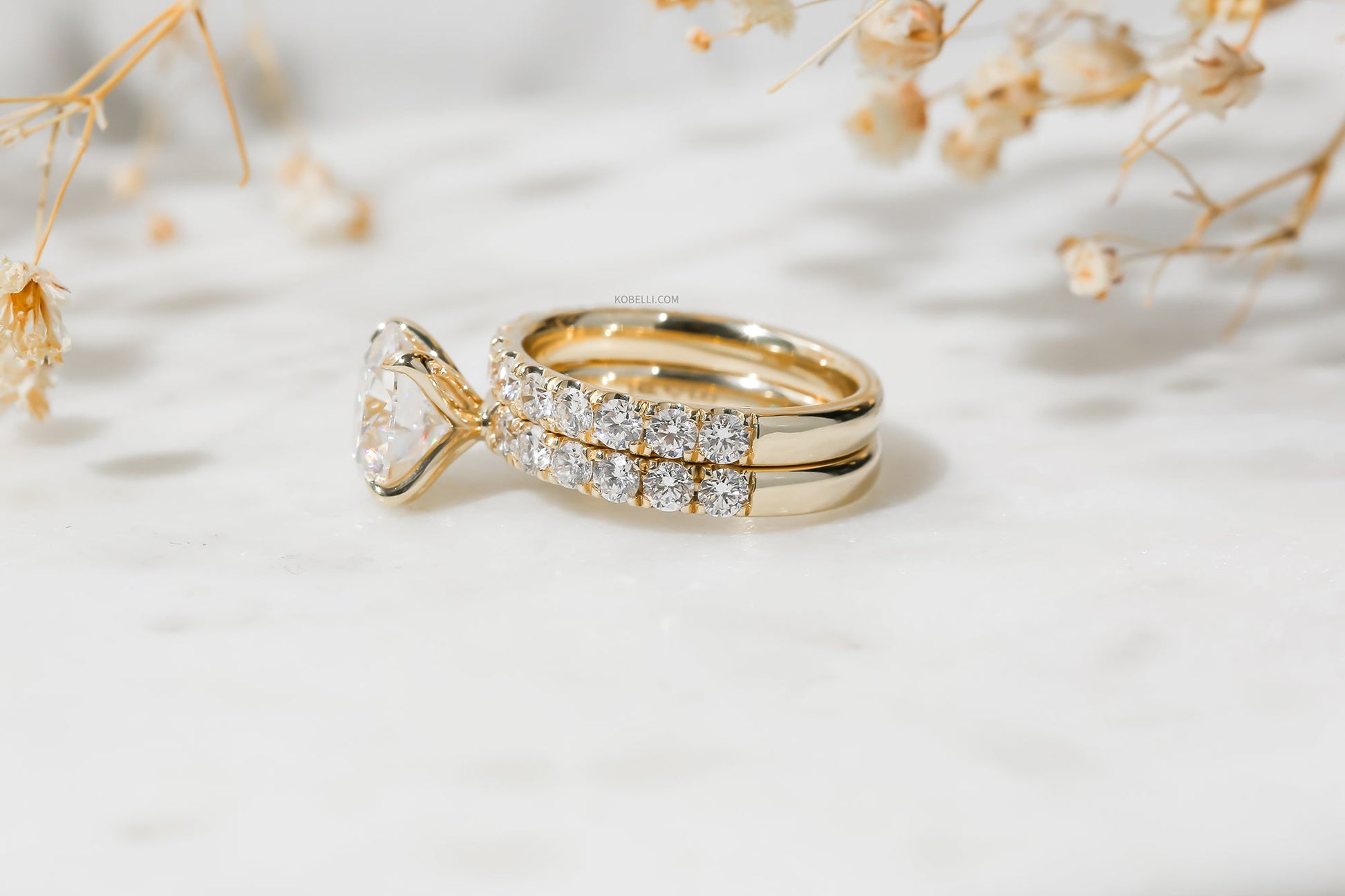 Kobelli Exclusive Petal Prongs in a Floating Setting