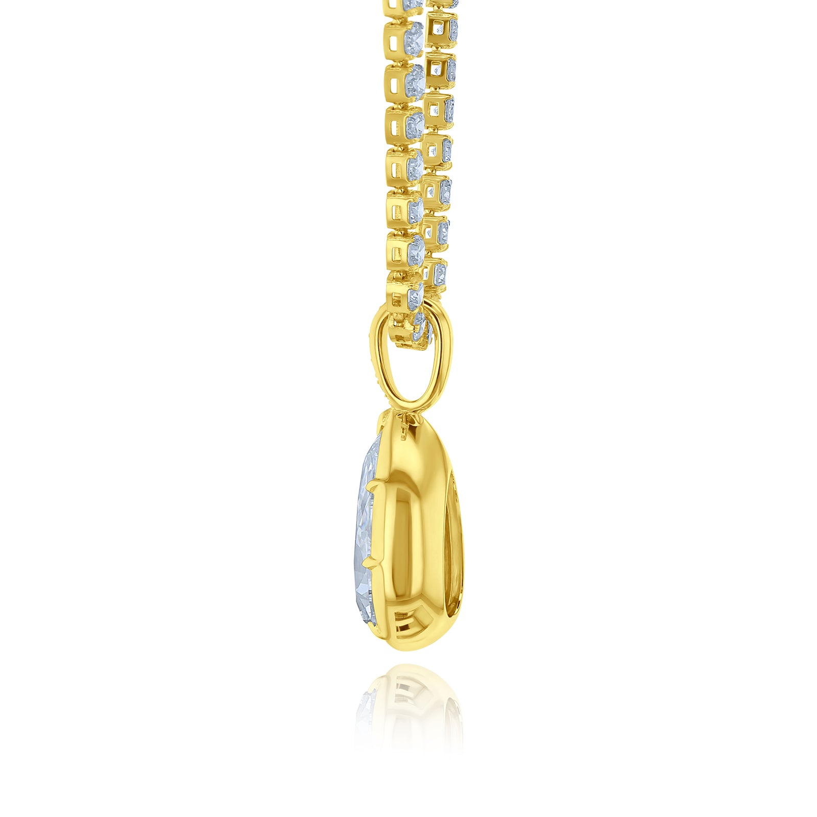 Side angle in yellow gold - chubby thick gold setting