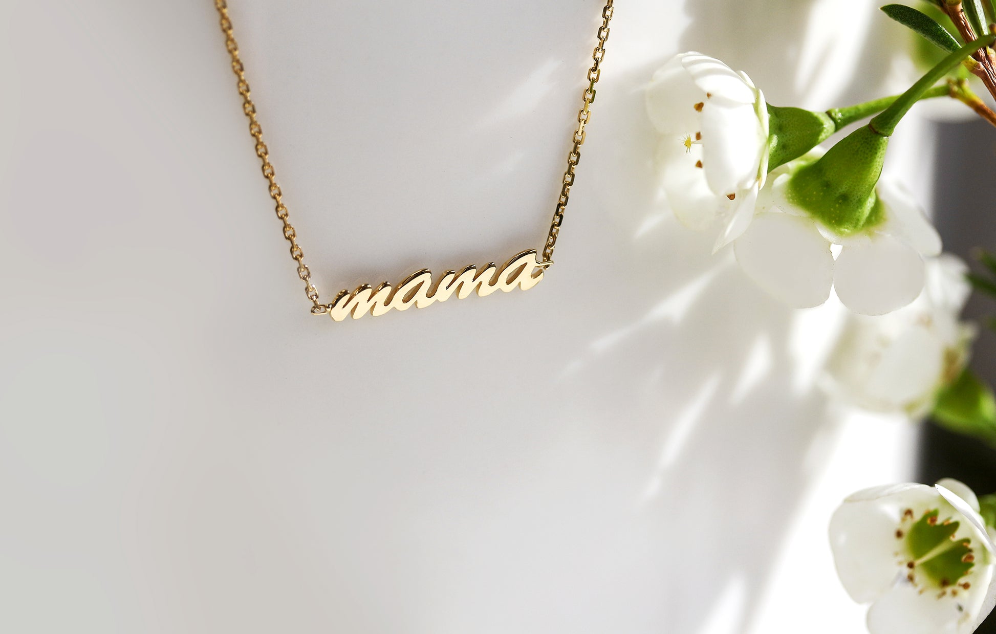 Plain Gold "Mama" Necklace