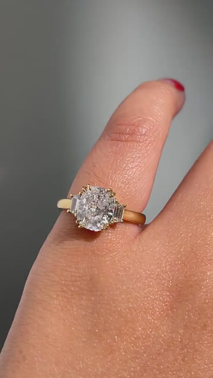 video of ring on hand