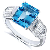 Anel de noivado com topázio azul Kobelli e diamante de 4 1/2 quilates (ctw) em ouro branco 14k