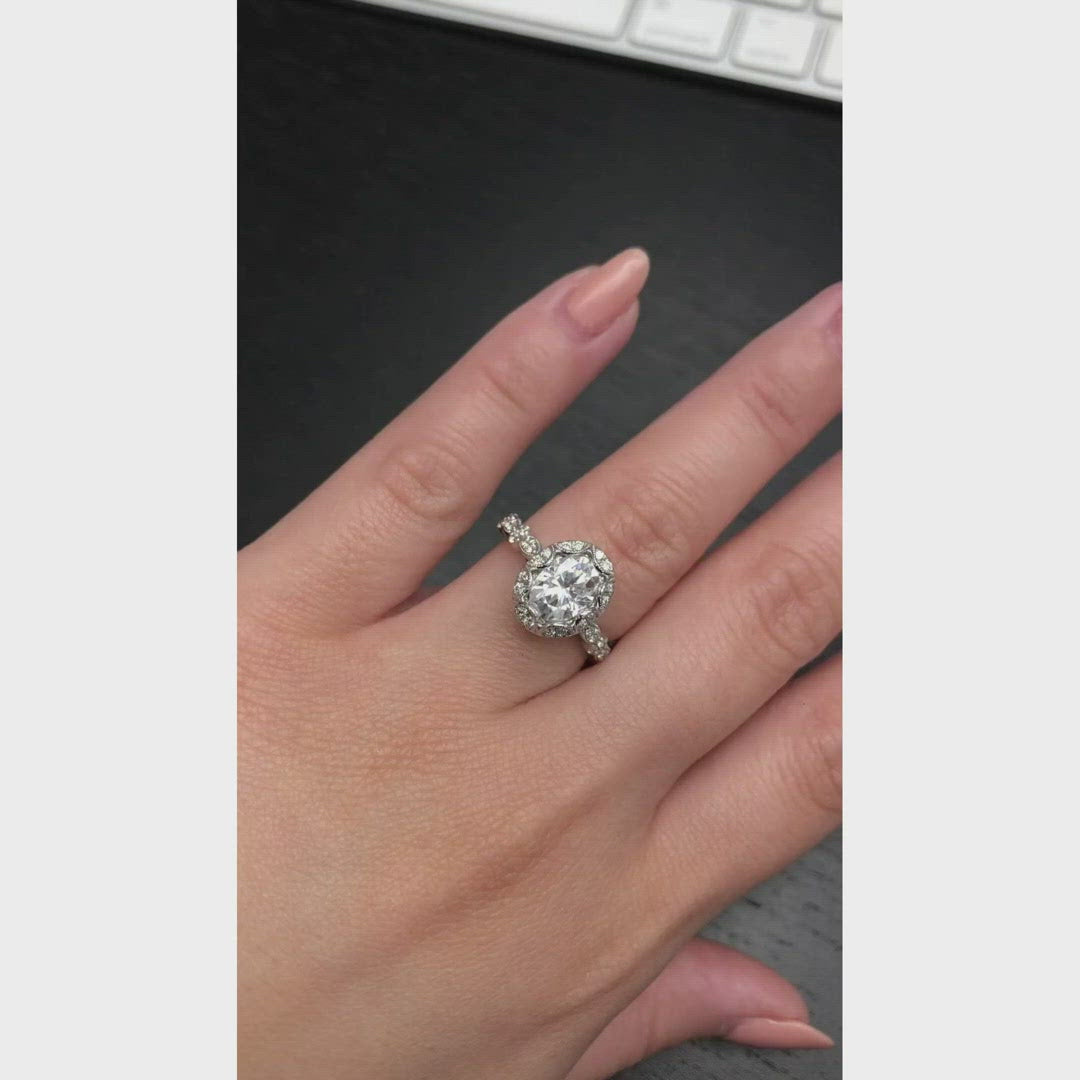 Video of Omari Ring from the Royal Scallop Collection
