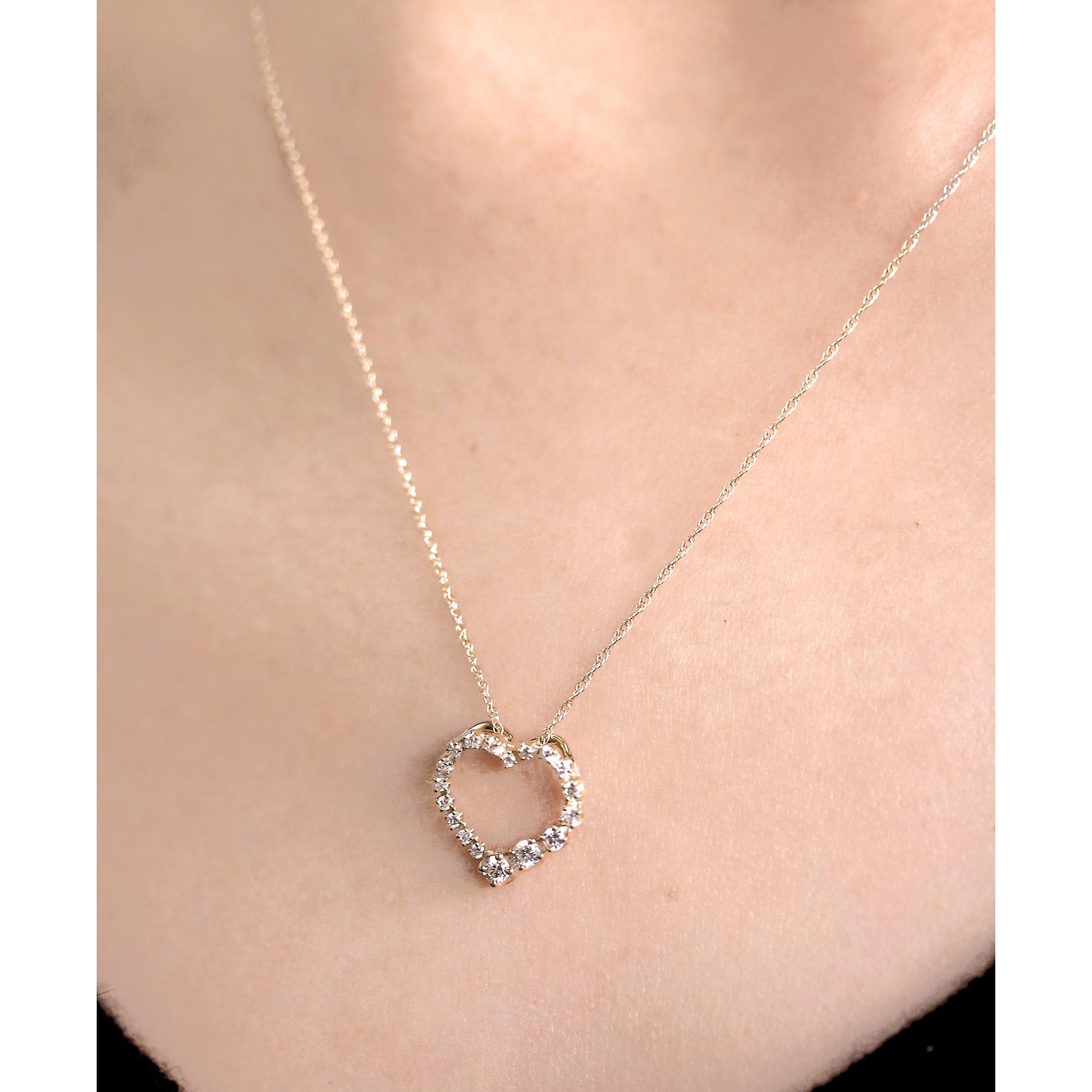 0.25 Carat Natural Diamond Graduating Heart Necklace