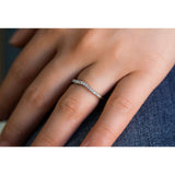 Aliança de casamento curvada de diamante Kobelli 1/5ct.tw 62475 série ouro 14k